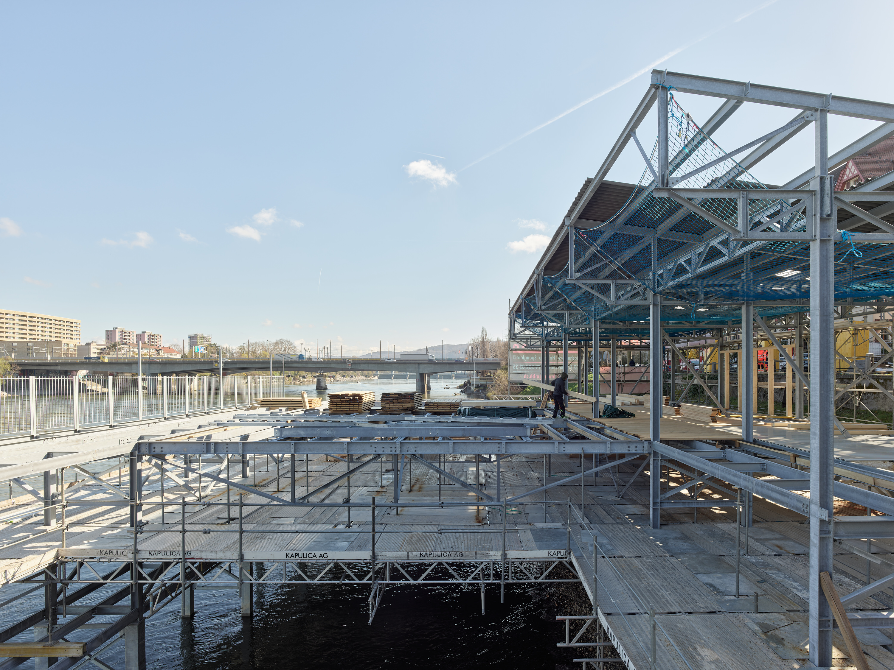 Ahp0095 AIQ4 015932 J3